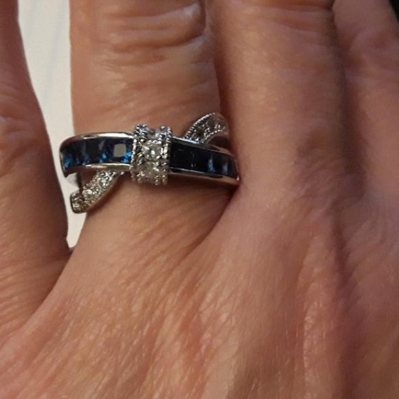 💙12CT White Gold/Blue Sapphire Twist Cubic Zirco - Picture 3 of 6